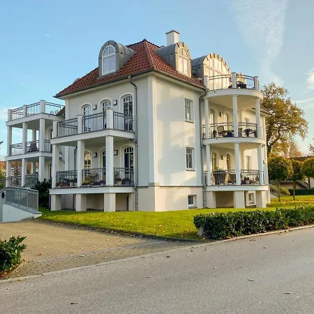 Charmante Fewo - Strandnah, Meerblick Vom Balkon, Aufzug Kuehlungsborn